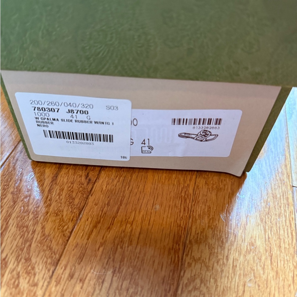 Gucci Women's Interlocking G slide sandal Black Size 41 - Picture 2 of 4